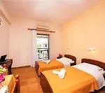 Sandy Hotel *