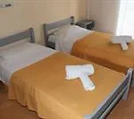 Sandy Otel *