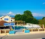 Sandy Otel *